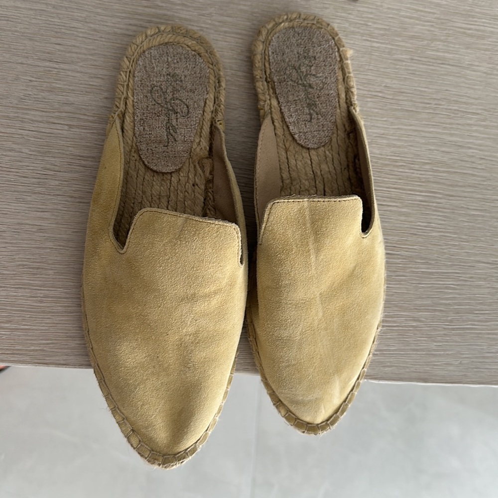 Shoes , 8.5 - Picture 3 of 4